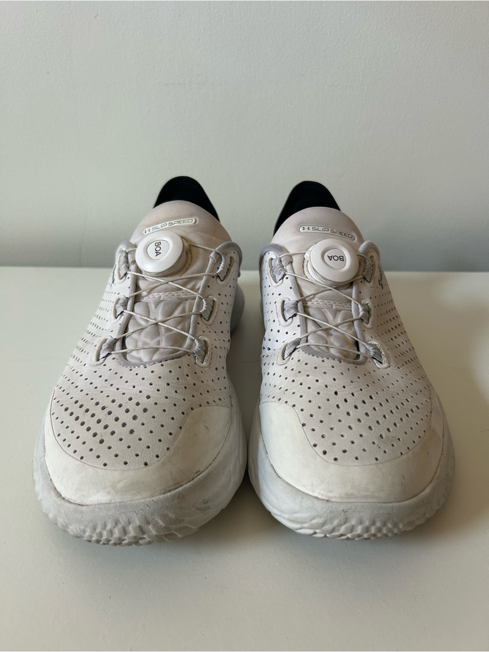 Under Armour Unisex Cream Athletic Flow Dial-Lock Sneakers - Picture 3 of 6